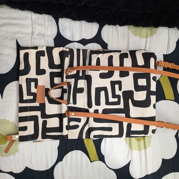 Ubuntu Life Black and Cream Patterned Backpack - Picture 8 of 8